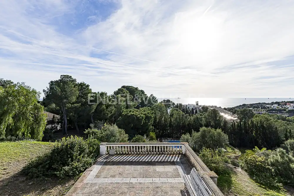 Vista exterior de Casa o xalet en venda en Tarragona amb Calefacció, Jardí privat i Parquet