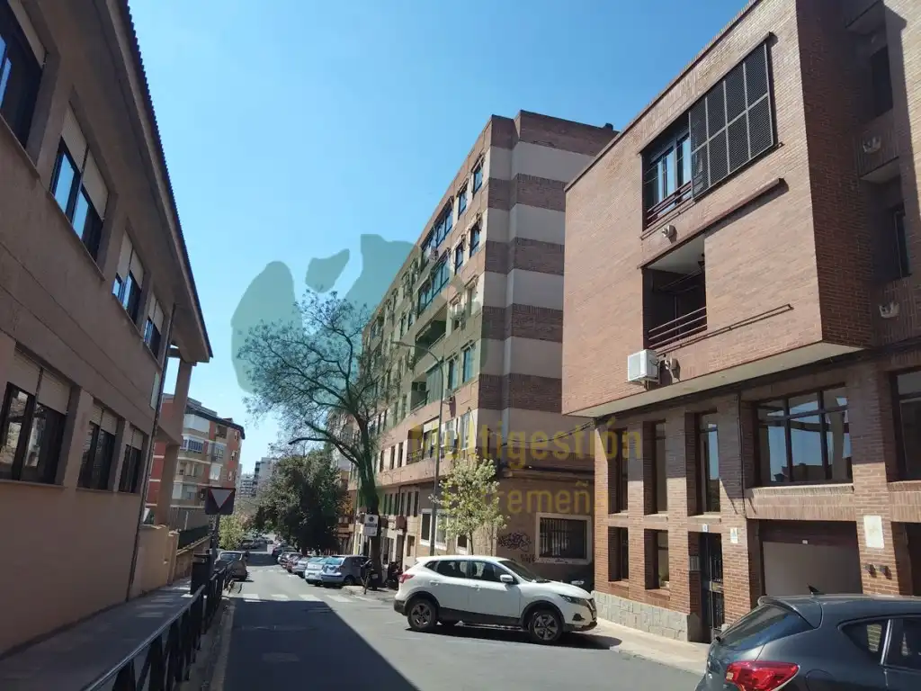 Vista exterior de Piso en venta en Cáceres