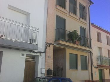 Casa aparellada en venda a C/ Mayor