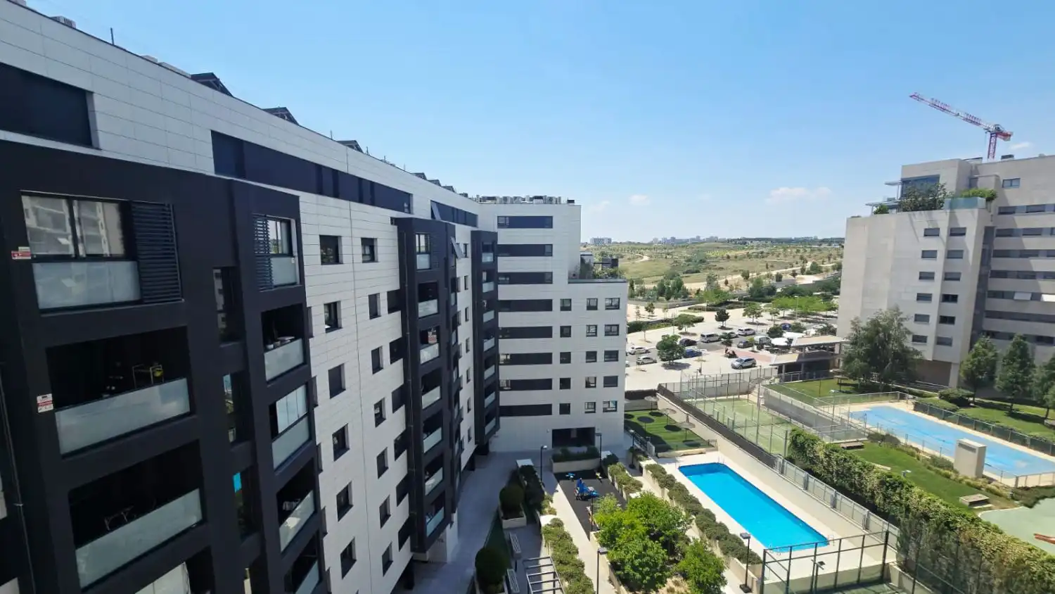 Vista exterior de Ático de alquiler en Madrid con Aire acondicionado, Calefacción y Terraza