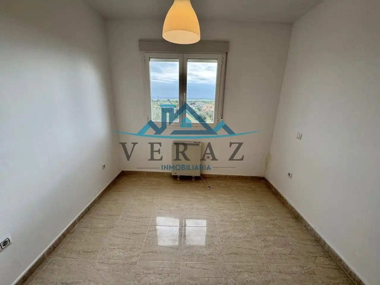 Habitación de Casa o chalet en venta en Oropesa con Calefacción y Jardín privado