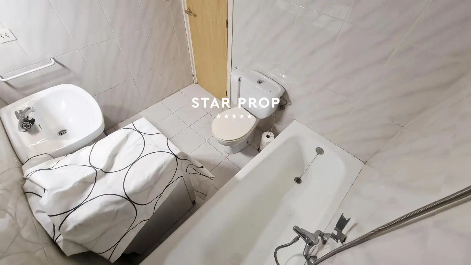 Bathroom of Flat for sale in Colera  with Terrace, Furnished and Oven