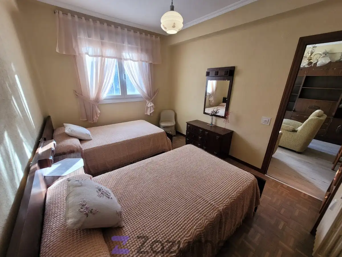 Habitación de Piso de alquiler en Cuéllar con Calefacción, Parquet y Terraza