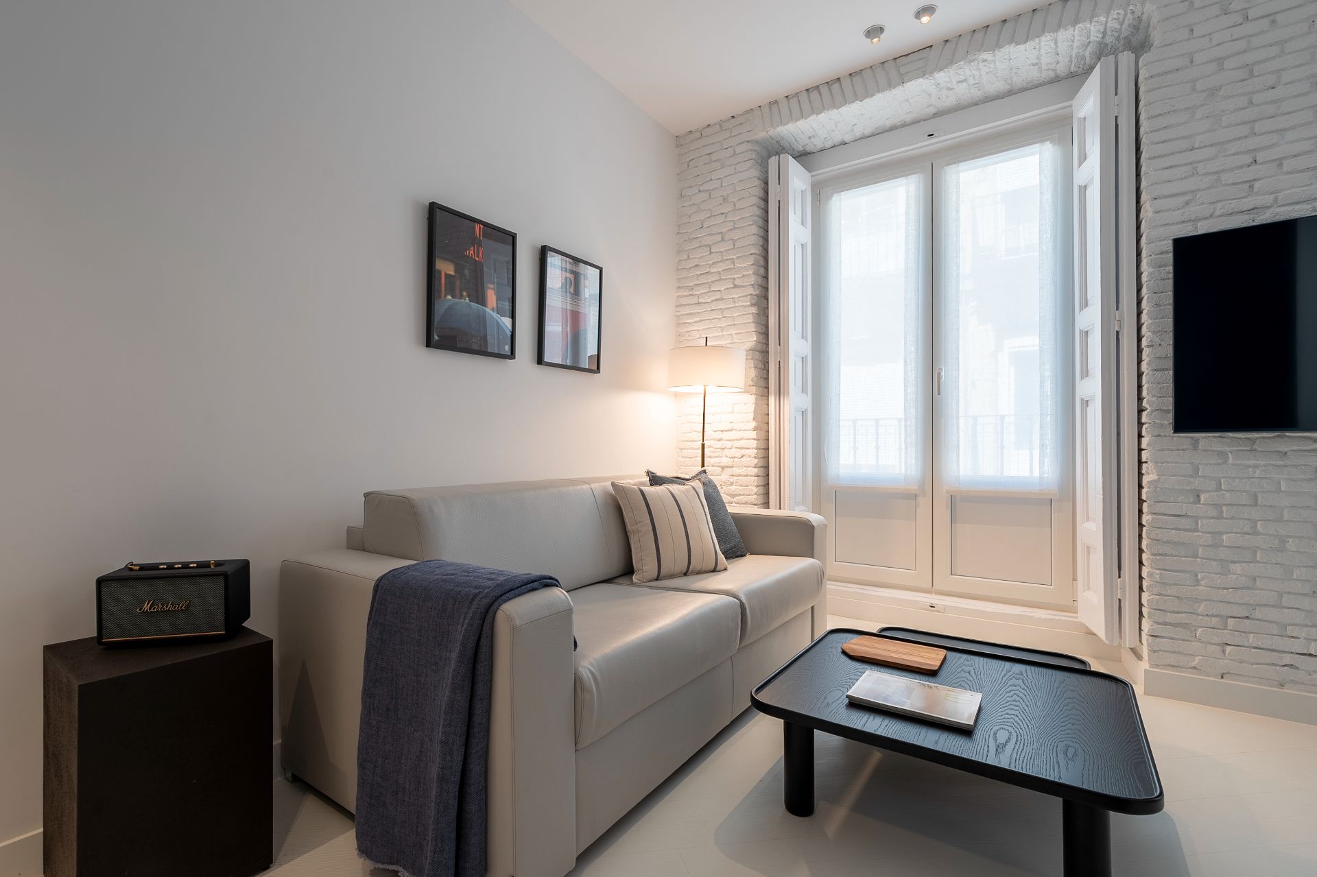 Living room of Flat to rent in  Madrid Capital  with Air Conditioner, Heating and Furnished