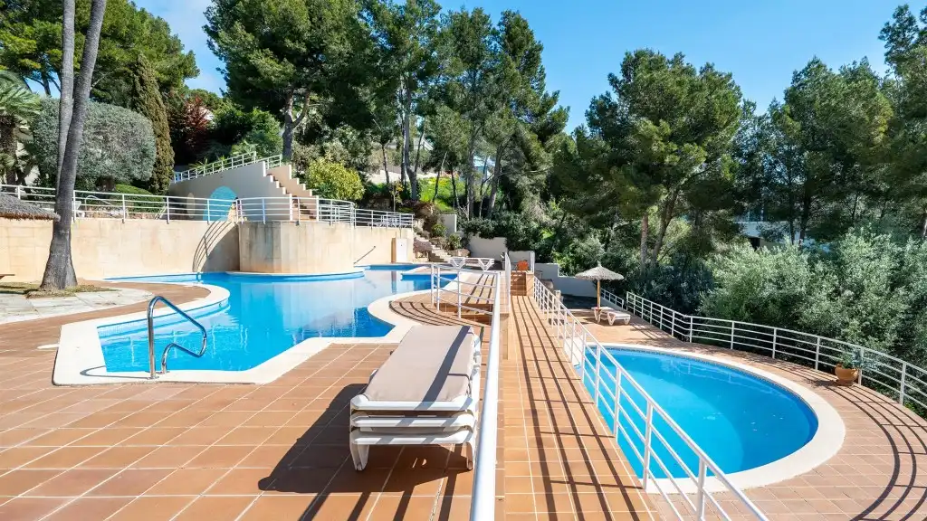 Piscina de Dúplex en venda en Calvià amb Aire condicionat, Terrassa i Traster