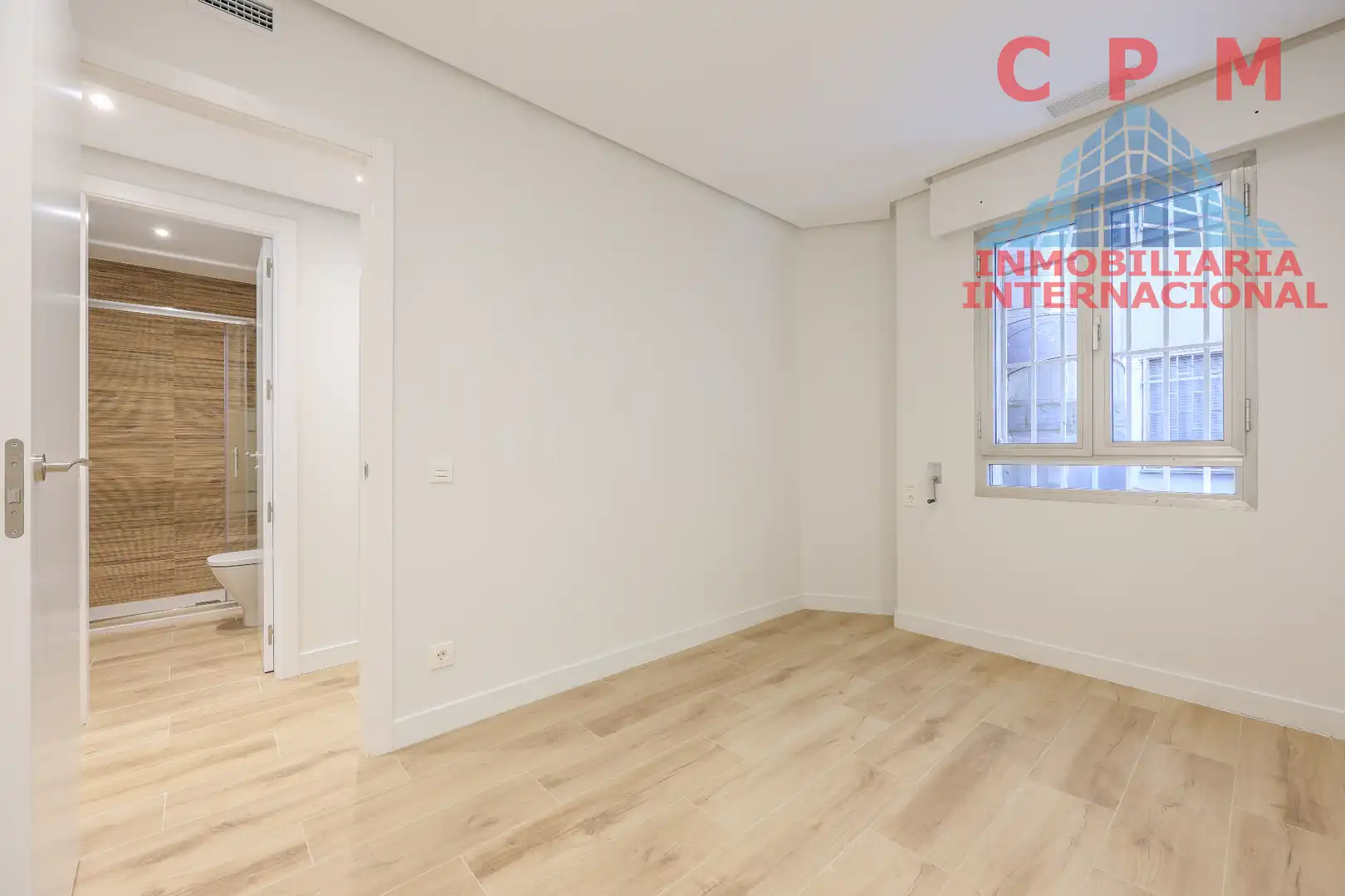 Bedroom of Flat for rent in Madrid  with Air Conditioner, Heating and Parquet flooring