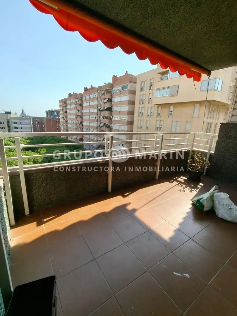 Terraza de Piso en venta en Barcelona con Calefacción y Balcón