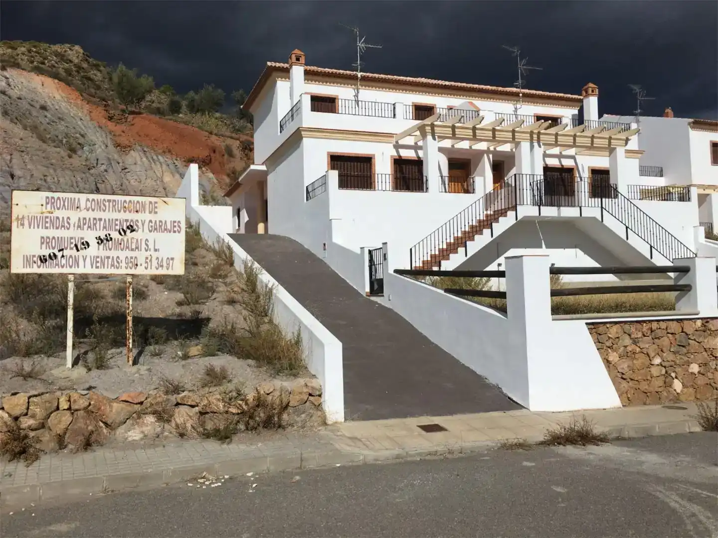 Vista exterior de Casa o xalet en venda en Laujar de Andarax amb Balcó