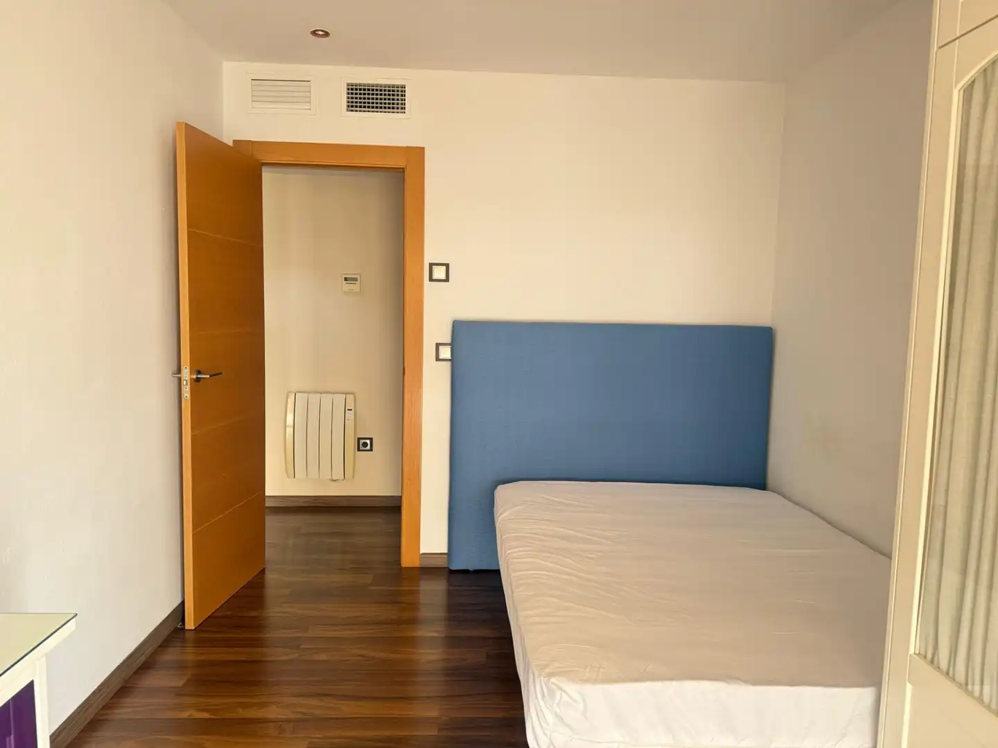 Schlafzimmer von Wohnung zur Miete in Águilas mit Klimaanlage, Parkett und Terrasse