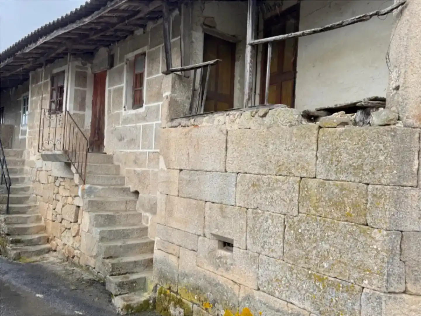 Vista exterior de Pis en venda en Coles