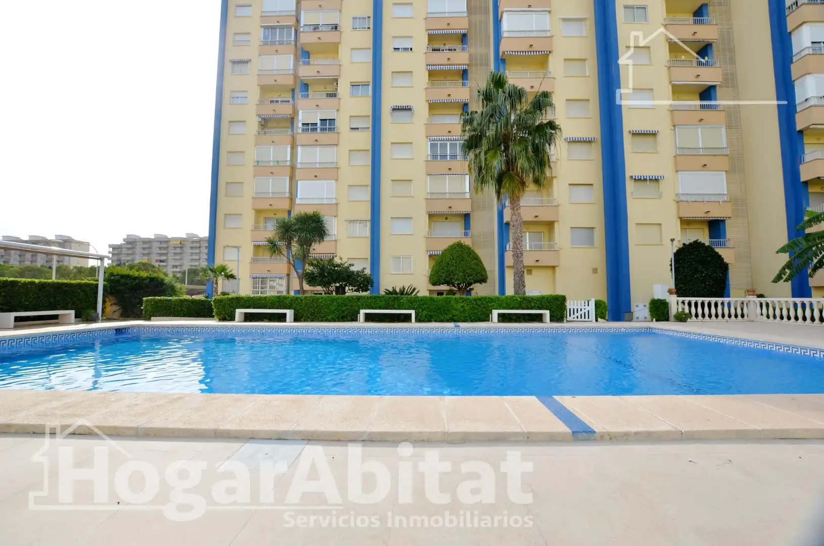 Schwimmbecken von Wohnung zum Verkauf in Gandia mit Klimaanlage, Privatgarten und Gemeinschaftspool