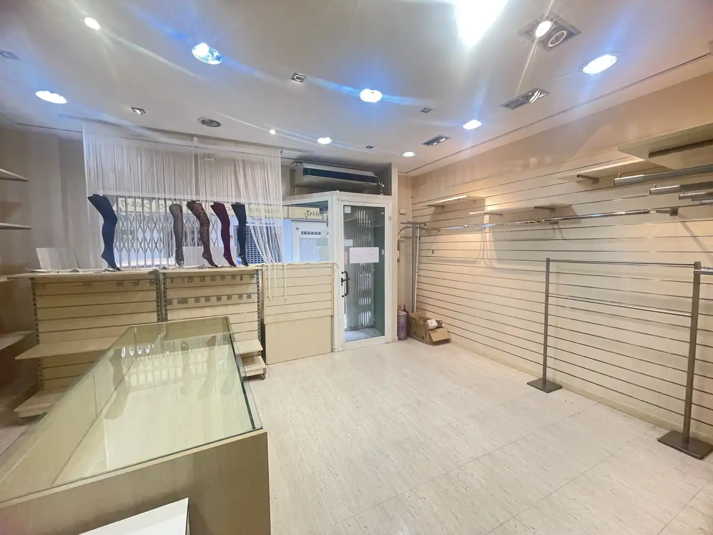 Local comercial en venda a Carrer de la Comtessa de Carlet, imagen 3