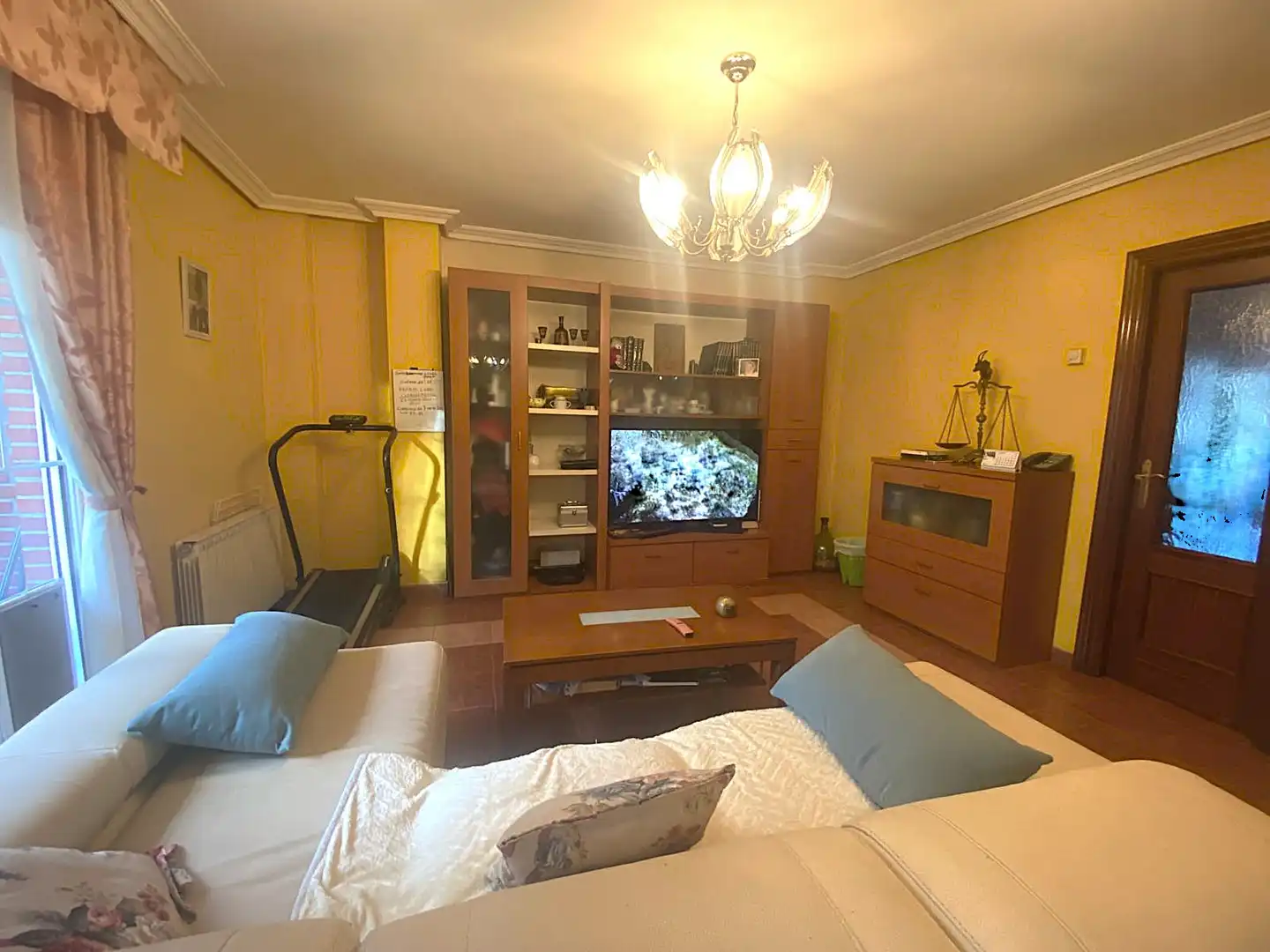 Wohnzimmer von Maisonette zum Verkauf in Castro-Urdiales mit Heizung, Privatgarten und Terrasse