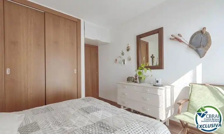 Habitación de Piso en venta en Roses con Terraza, Piscina y Horno