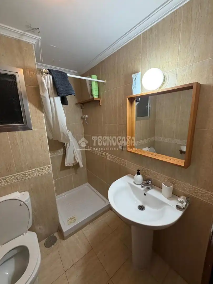 Bathroom of Flat for sale in Sevilla  with Air Conditioner
