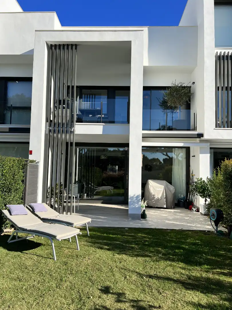 Adossat amb terrassa en venda a Sotogrande Alto, imagen 2