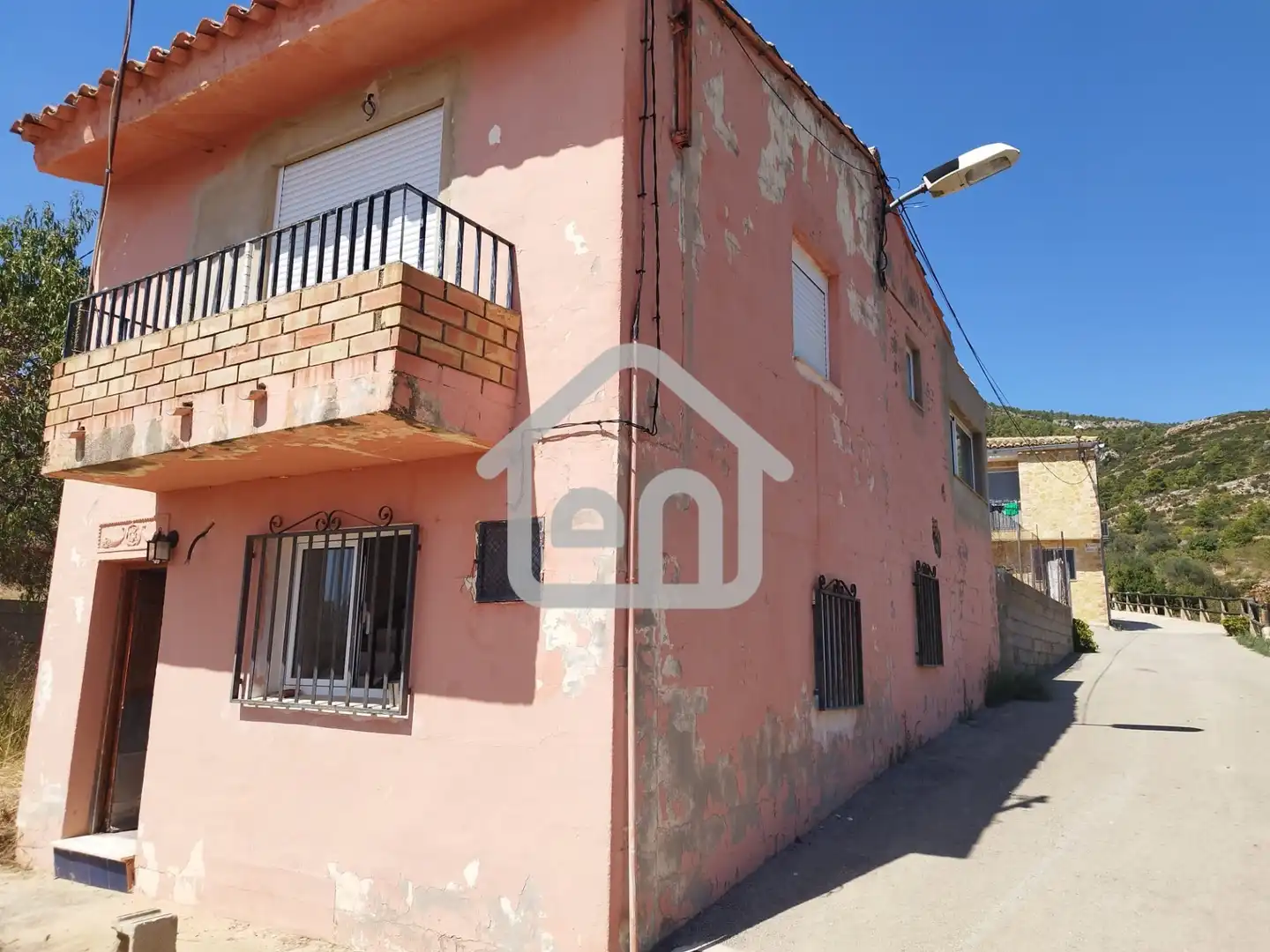 Vista exterior de Casa o xalet en venda en Chera amb Balcó
