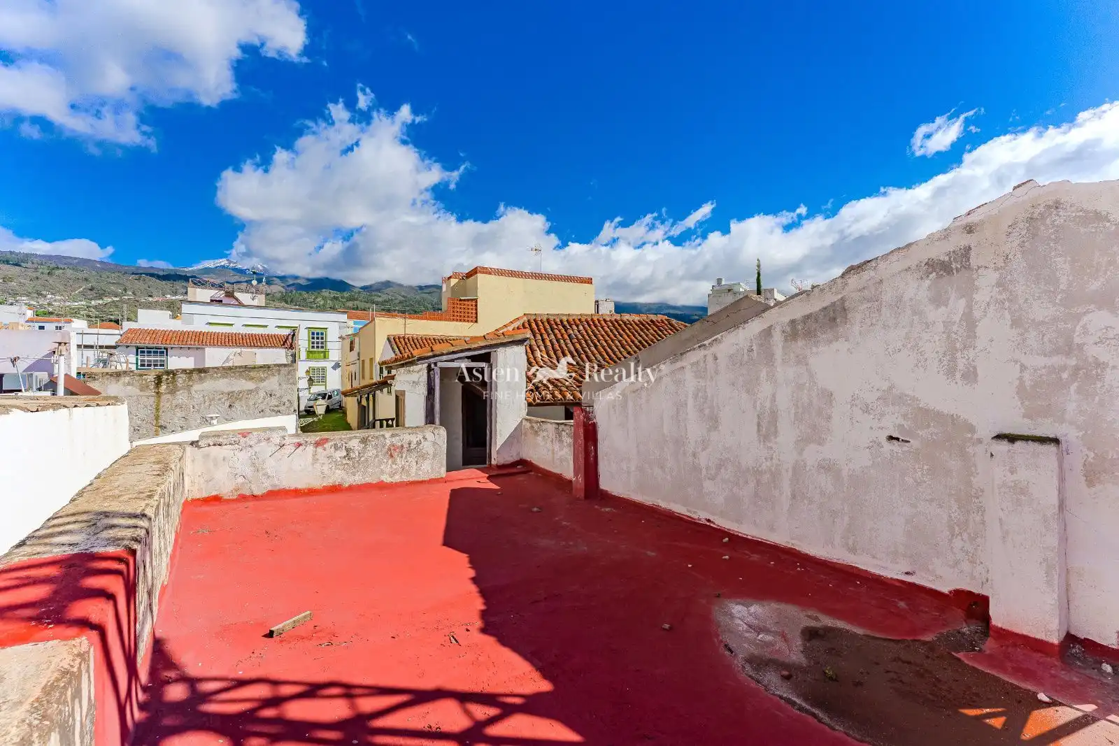 Vista exterior de Casa o chalet en venta en Guía de Isora con Jardín privado, Terraza y Trastero