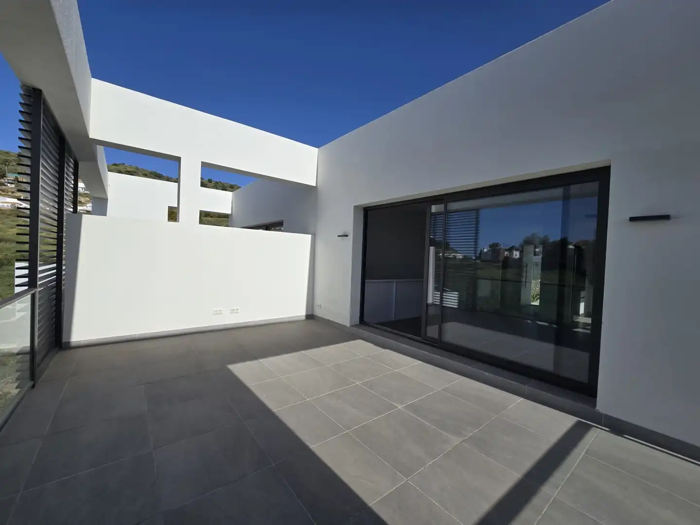 Terraza de Casa adosada en venta en Mijas con Aire acondicionado, Jardín privado y Piscina comunitaria
