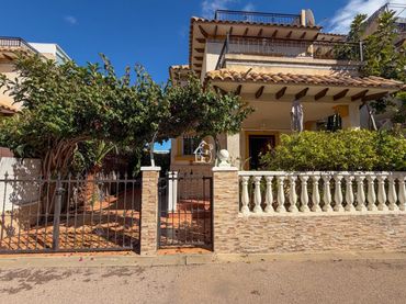 Reihenhaus mit Balkon zur Miete in Orihuela Costa