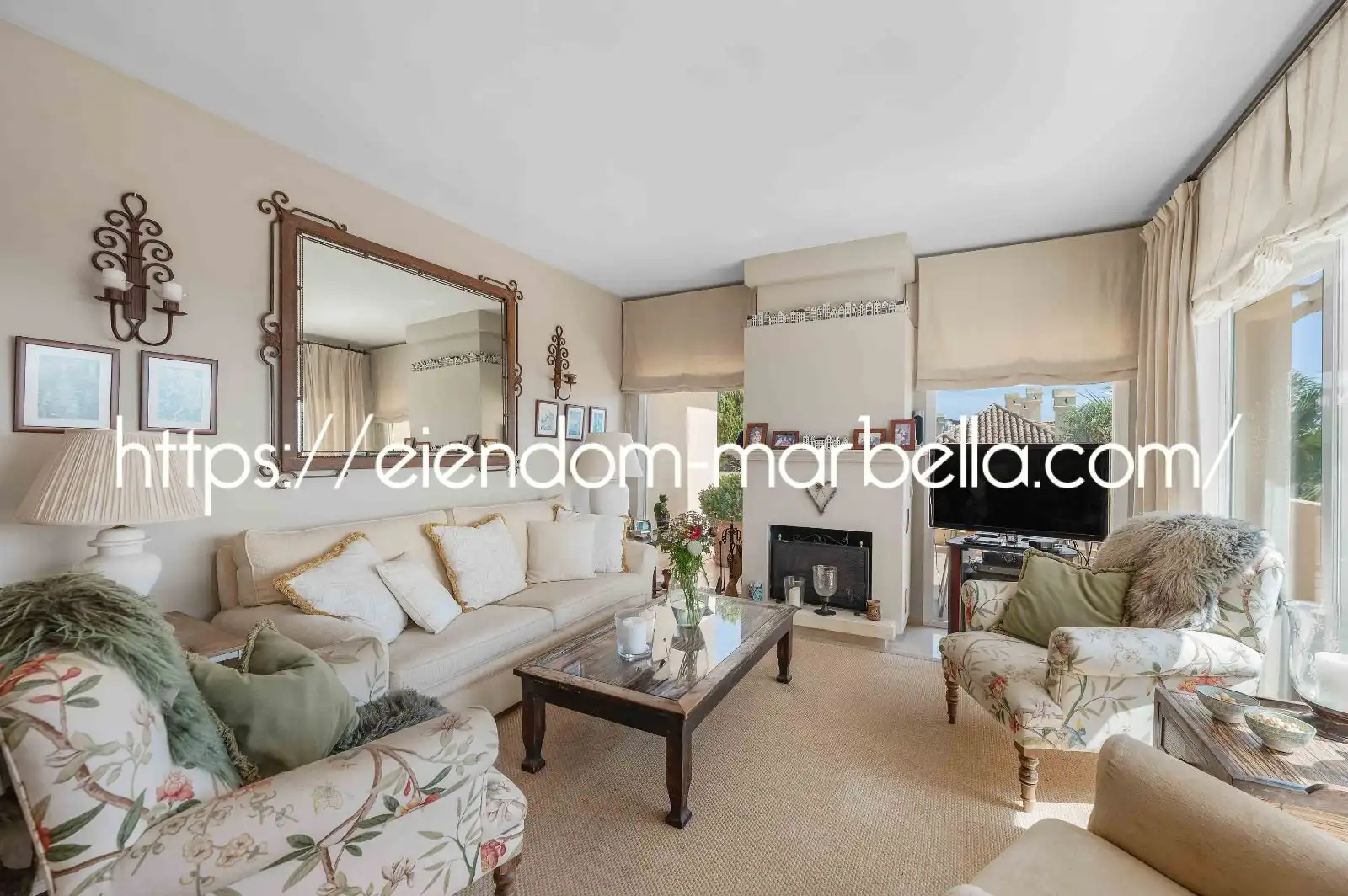 Wohnzimmer von Maisonette zum Verkauf in Marbella mit Klimaanlage, Terrasse und Abstellraum