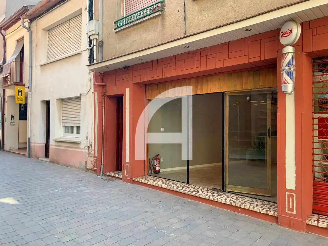 Gewerbefläche zur Miete in Baix