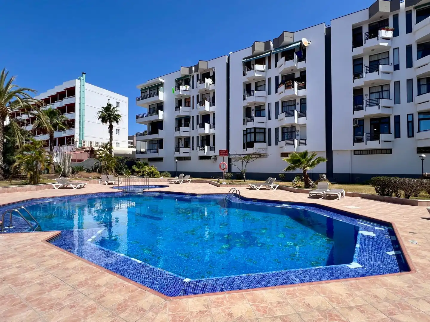 Piscina de Apartamento en venta en San Bartolomé de Tirajana con Aire acondicionado y Piscina comunitaria