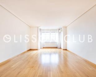 Living room of Flat for sale in  Madrid Capital  with Air Conditioner and Heating