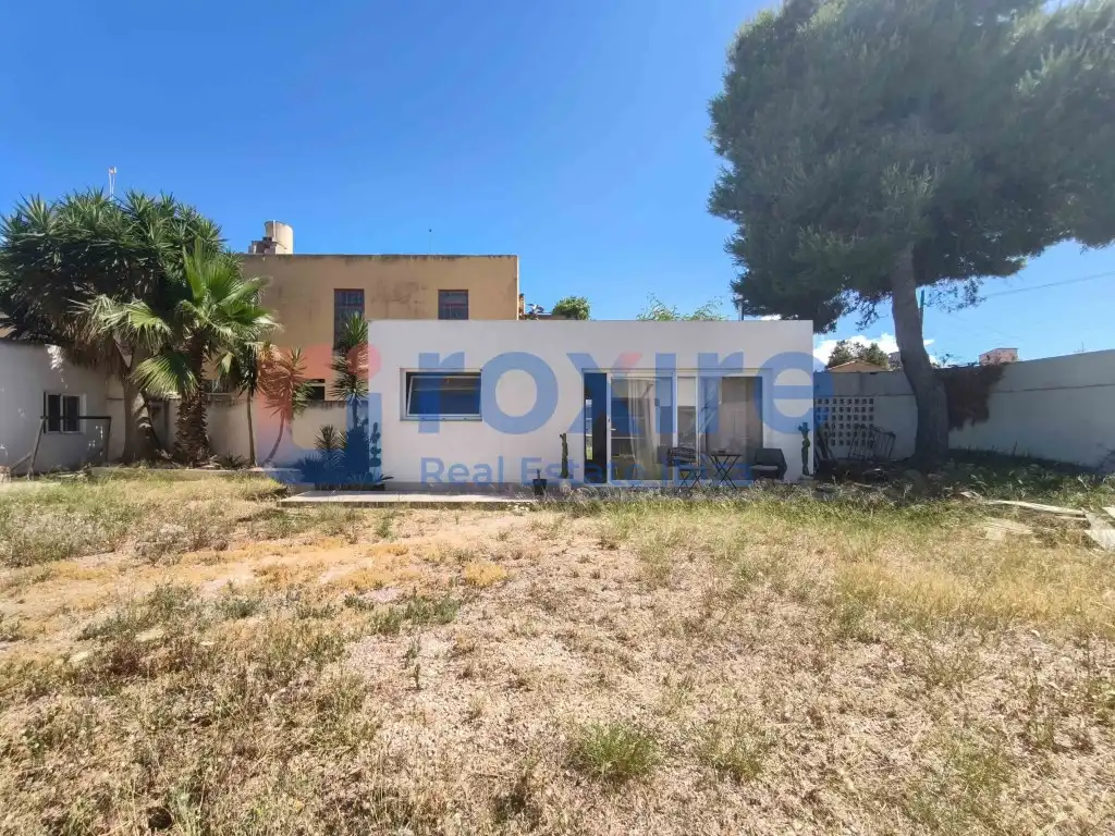 Vista exterior de Casa o xalet en venda en Sant Josep de sa Talaia amb Aire condicionat, Jardí privat i Terrassa