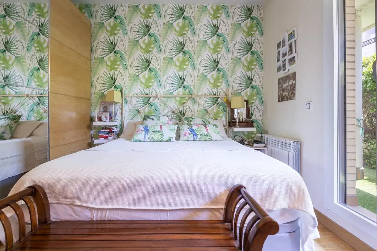 Habitación de Planta baja en venta en Pozuelo de Alarcón con Aire acondicionado, Calefacción y Jardín privado