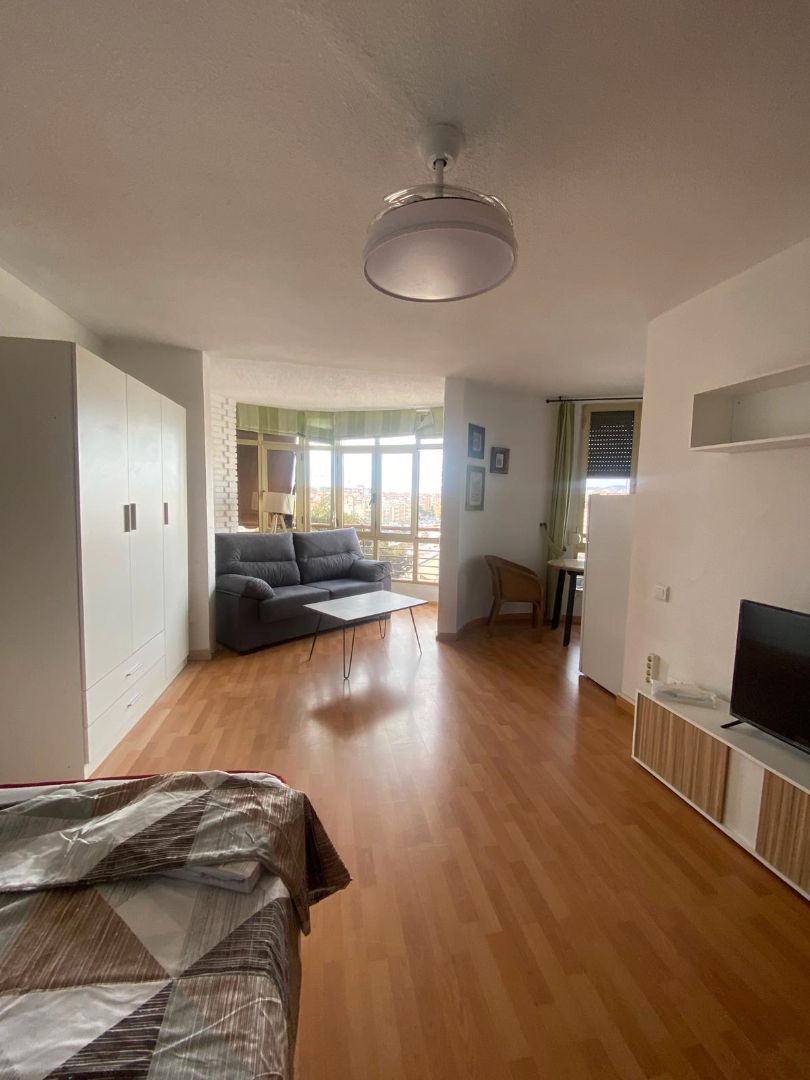 Habitación de Piso para compartir en Alicante / Alacant con Amueblado, Horno y Lavadora