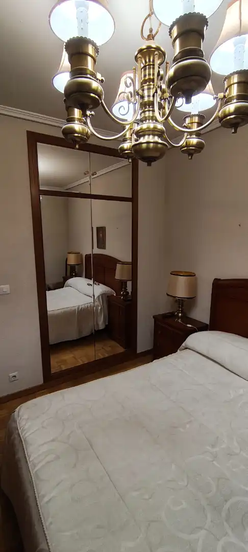 Habitación de Piso en venta en  Logroño con Calefacción, Parquet y Trastero
