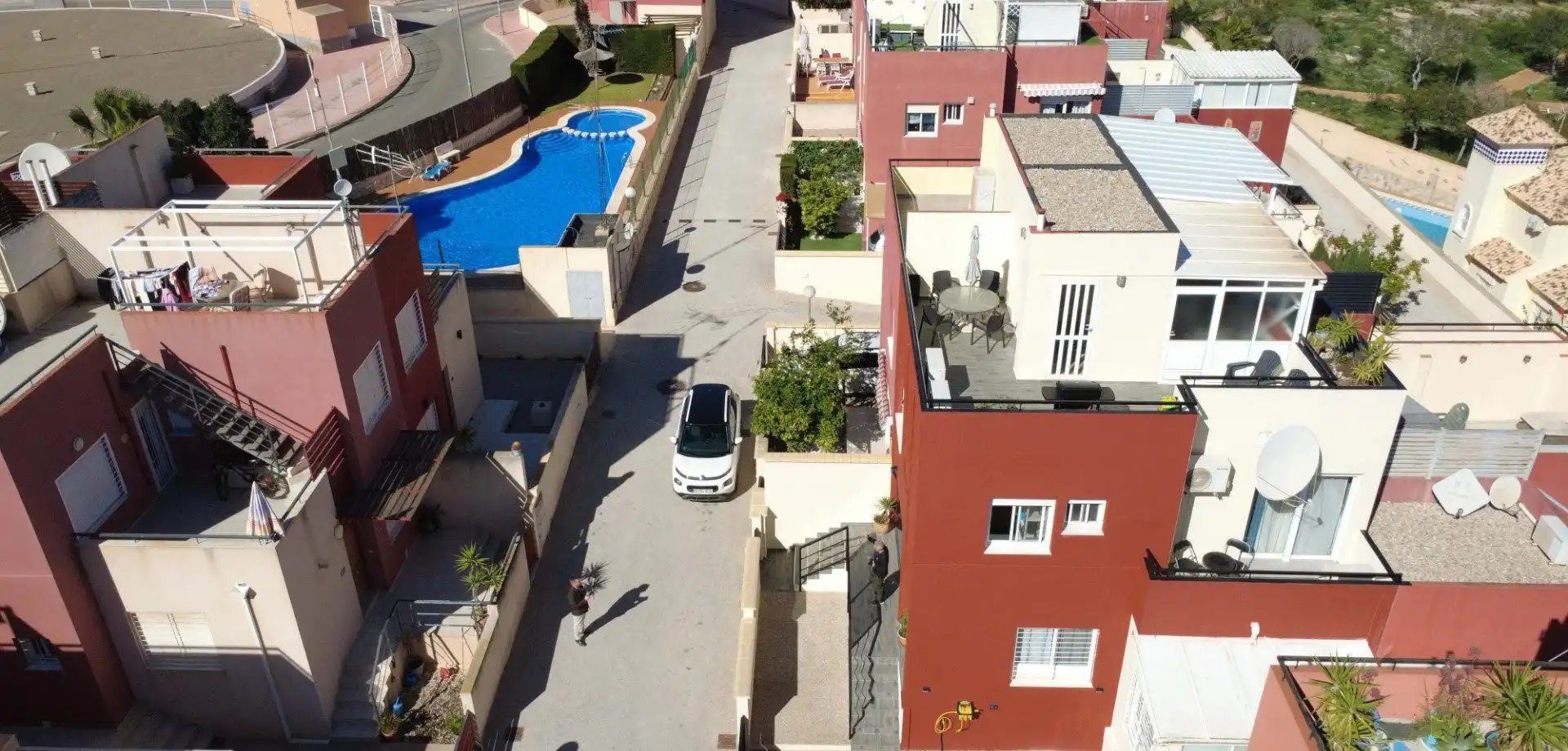 Vista exterior de Finca rústica en venda en Orihuela amb Jardí privat, Terrassa i Traster