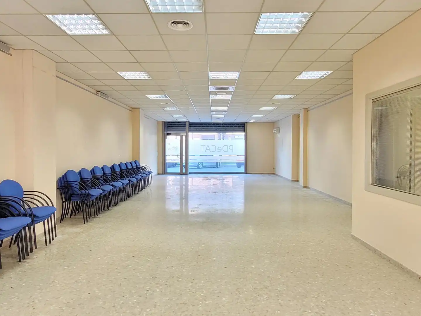 Local comercial en venda a del Canal