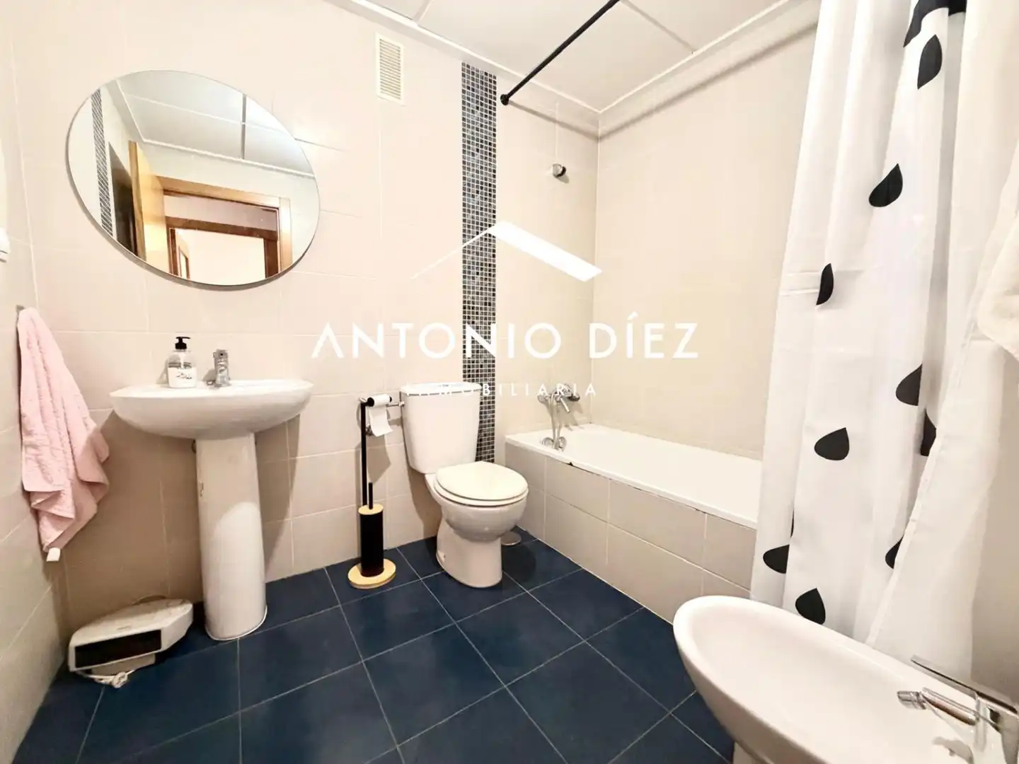 Baño de Piso en venta en Monforte del Cid con Terraza, Trastero y Amueblado