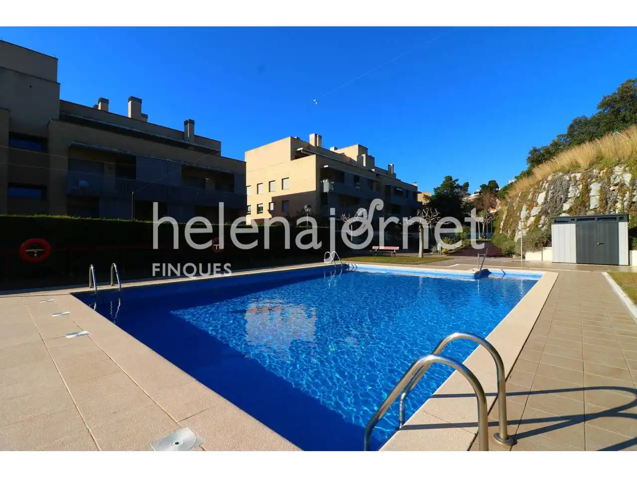 Piscina de Piso en venta en Sant Feliu de Guíxols con Aire acondicionado, Calefacción y Terraza