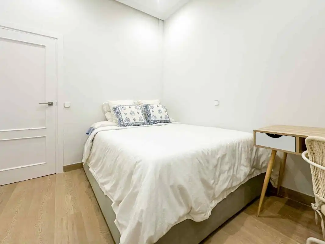 Habitación de Planta baja de alquiler en Madrid con Calefacción y Amueblado
