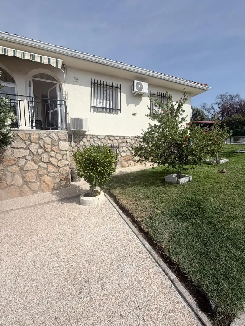 Casa amb piscina en venda a El Casar de Escalona, imagen 6