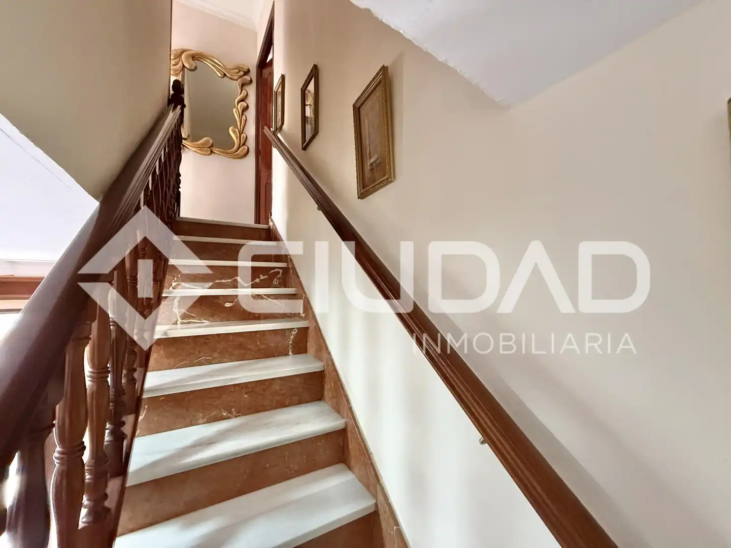 Houses for sale in El Cuervo de Sevilla