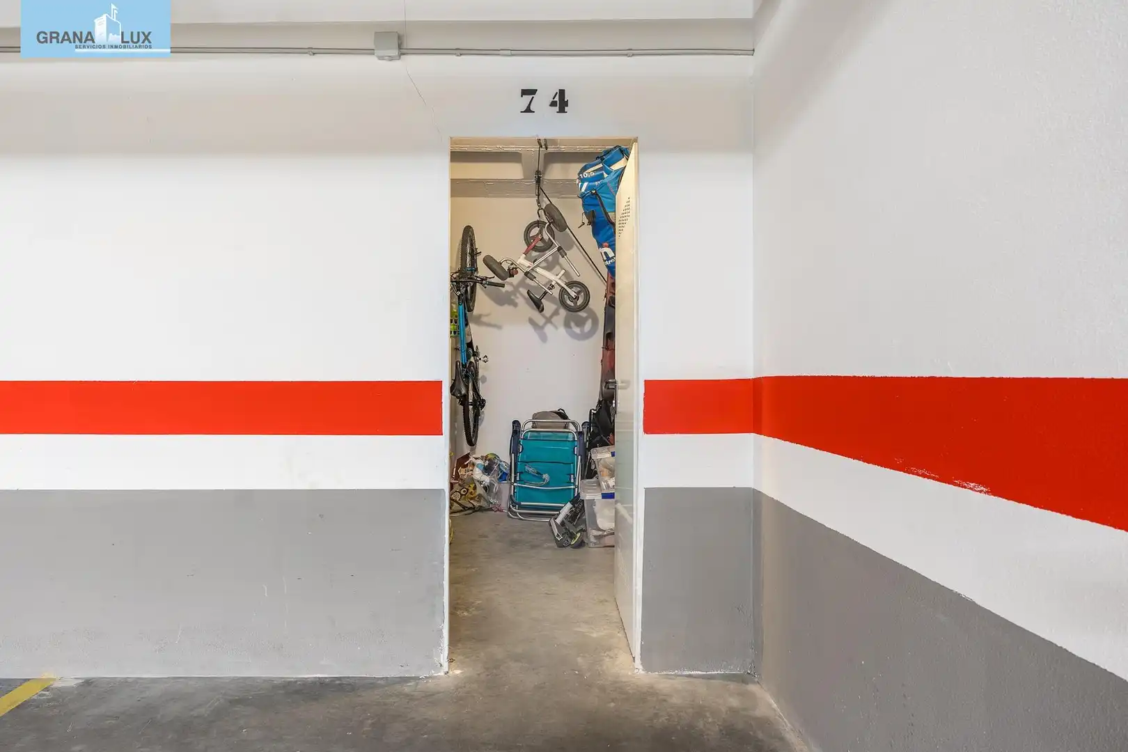 Parkplatz von Wohnung zum Verkauf in Almuñécar mit Terrasse, Abstellraum und Balkon
