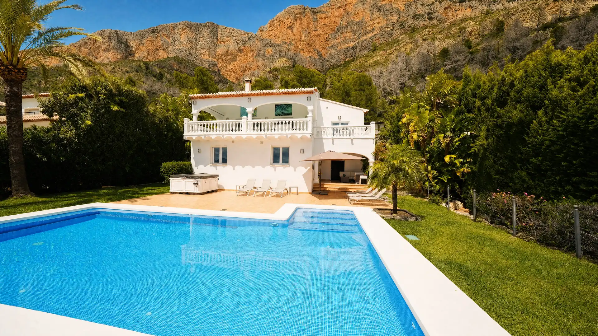 Exterior view of Country homes for sale in Montgó - Ermita