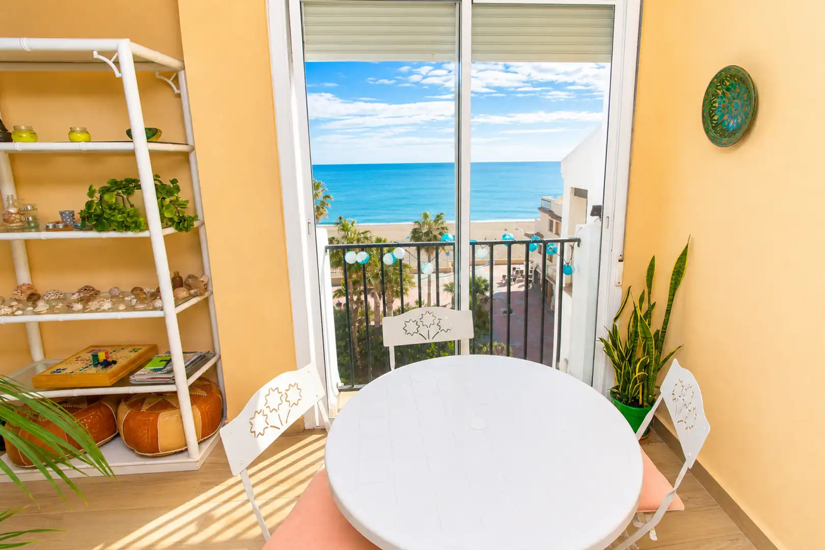 Terrasse von Dachboden zum Verkauf in Manilva mit Klimaanlage, Terrasse und Schwimmbad