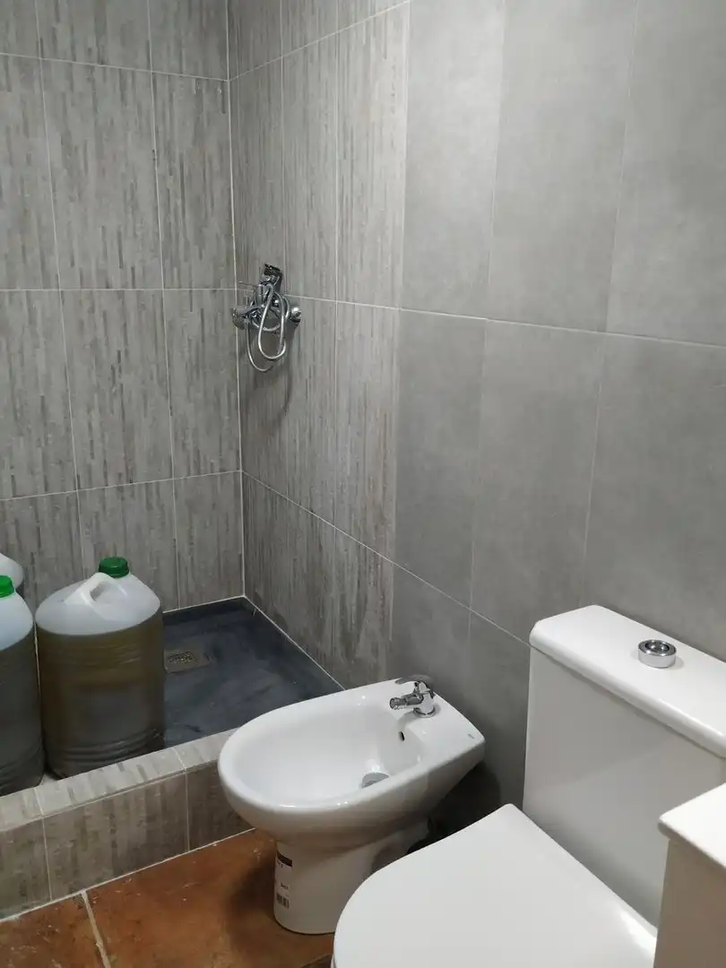 Bany de Finca rústica en venda en La Ràpita amb Aire condicionat, Calefacció i Jardí privat