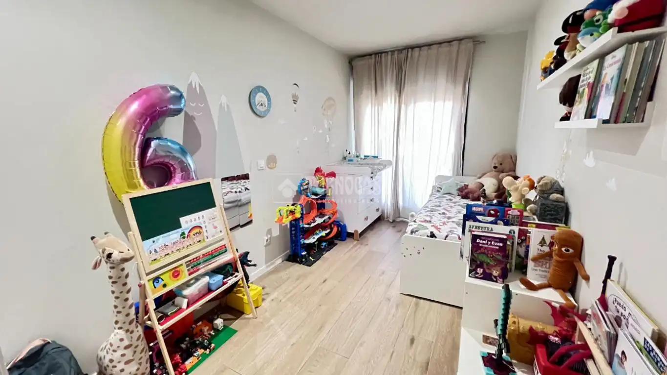Bedroom of Flat for sale in Alcalá de Henares  with Air Conditioner, Heating and Terrace