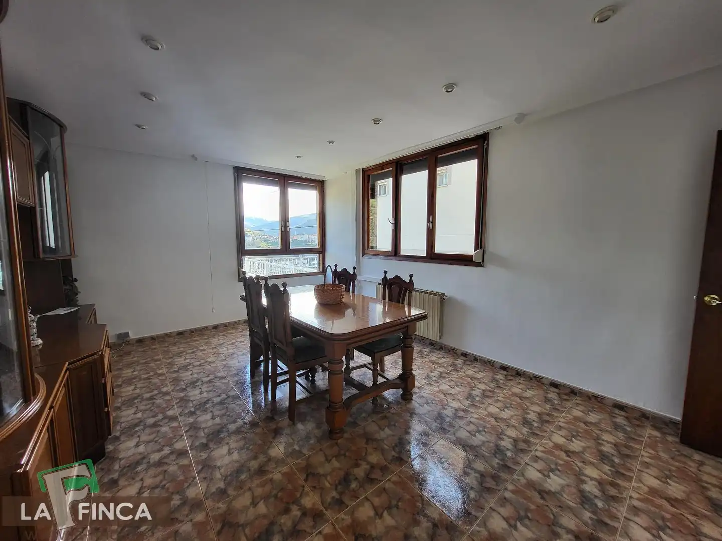 Comedor de Casa o chalet en venta en Cangas del Narcea con Calefacción, Terraza y Trastero