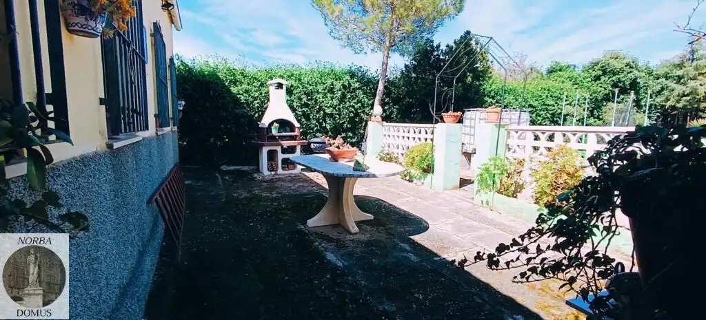 Jardí de Casa o xalet en venda en Cáceres amb Jardí privat, Terrassa i Traster