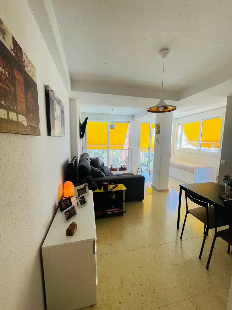 Sala de estar de Apartamento en venta en Benidorm con Aire acondicionado, Calefacción y Amueblado