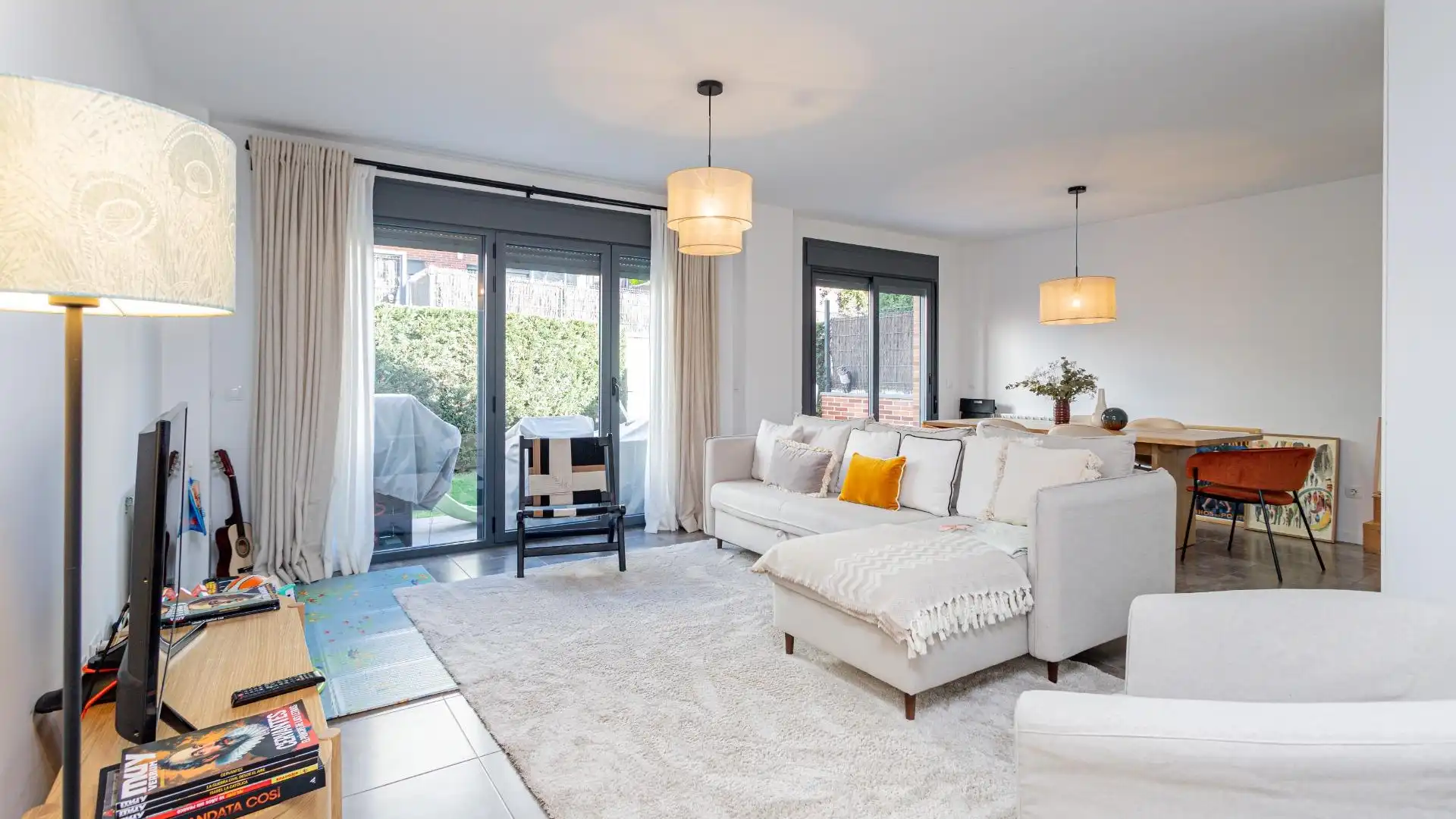 Sala de estar de Casa o chalet de alquiler en Colmenar Viejo con Calefacción, Jardín privado y Amueblado