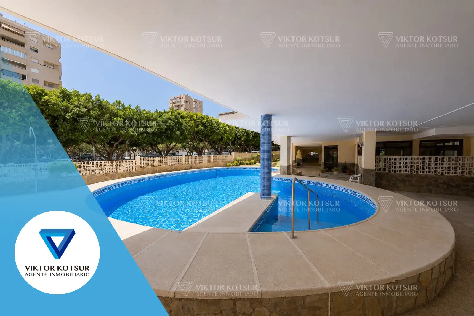 Piscina de Apartament en venda en Roquetas de Mar amb Aire condicionat, Parquet i Terrassa