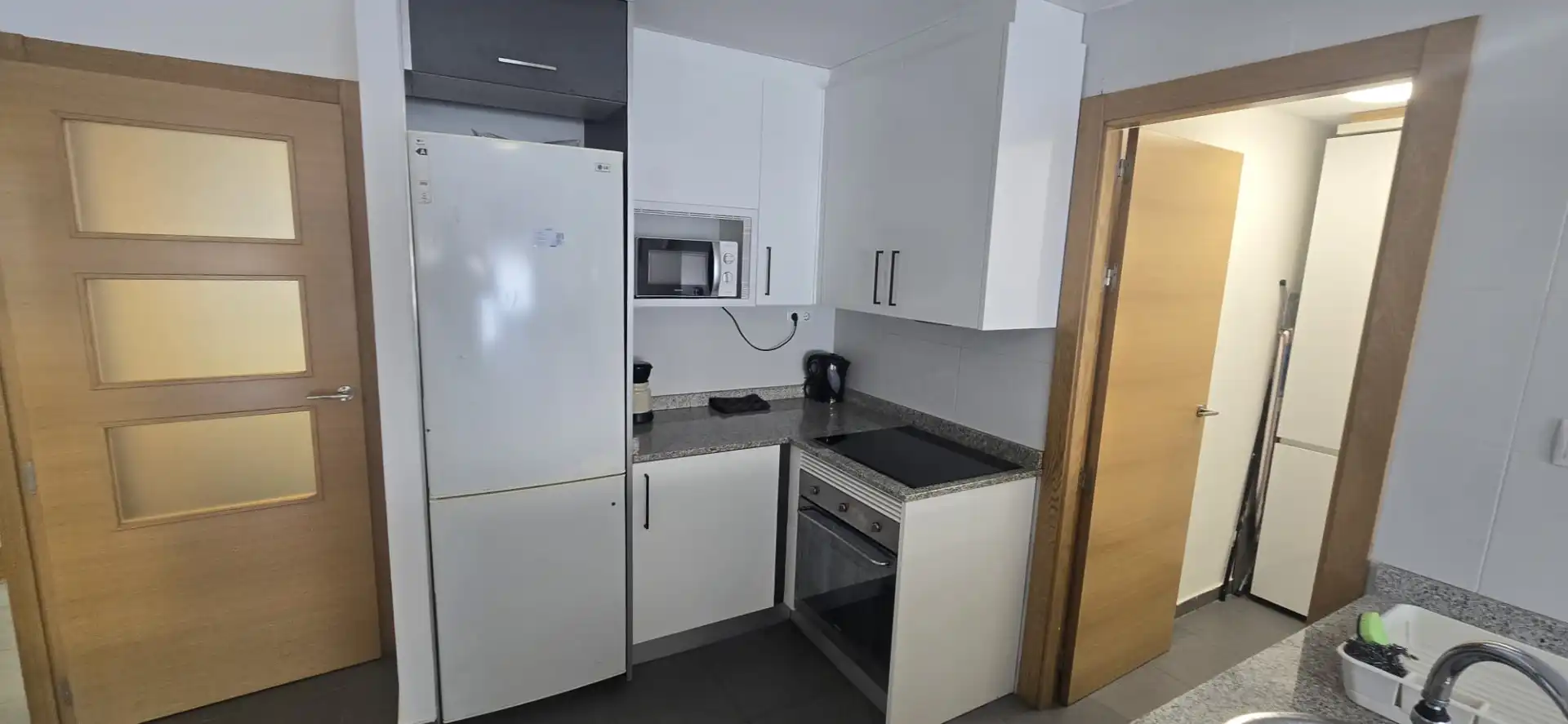 Kitchen of Flat for rent in Benicarló  with Furnished, Oven and Microwave